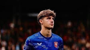 36岁中国短跑名将苏炳添社媒发布长文，宣布自己正式退役